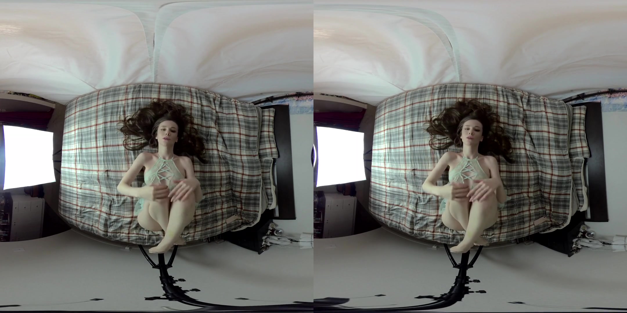 Overhead - Gorgeous Amateur Solo 3D Porn - SexLikeReal
