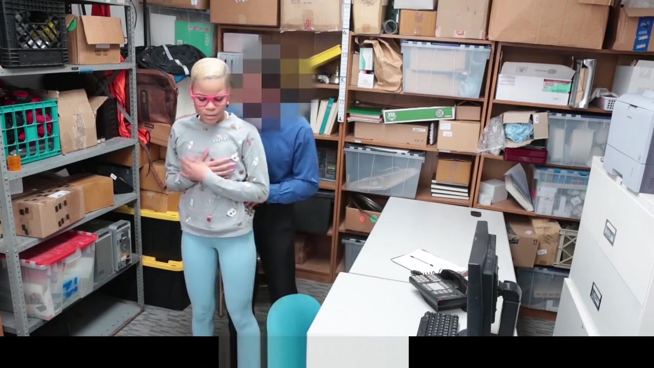 Shoplyfter - Ebony teen 18+ Caught Stealing