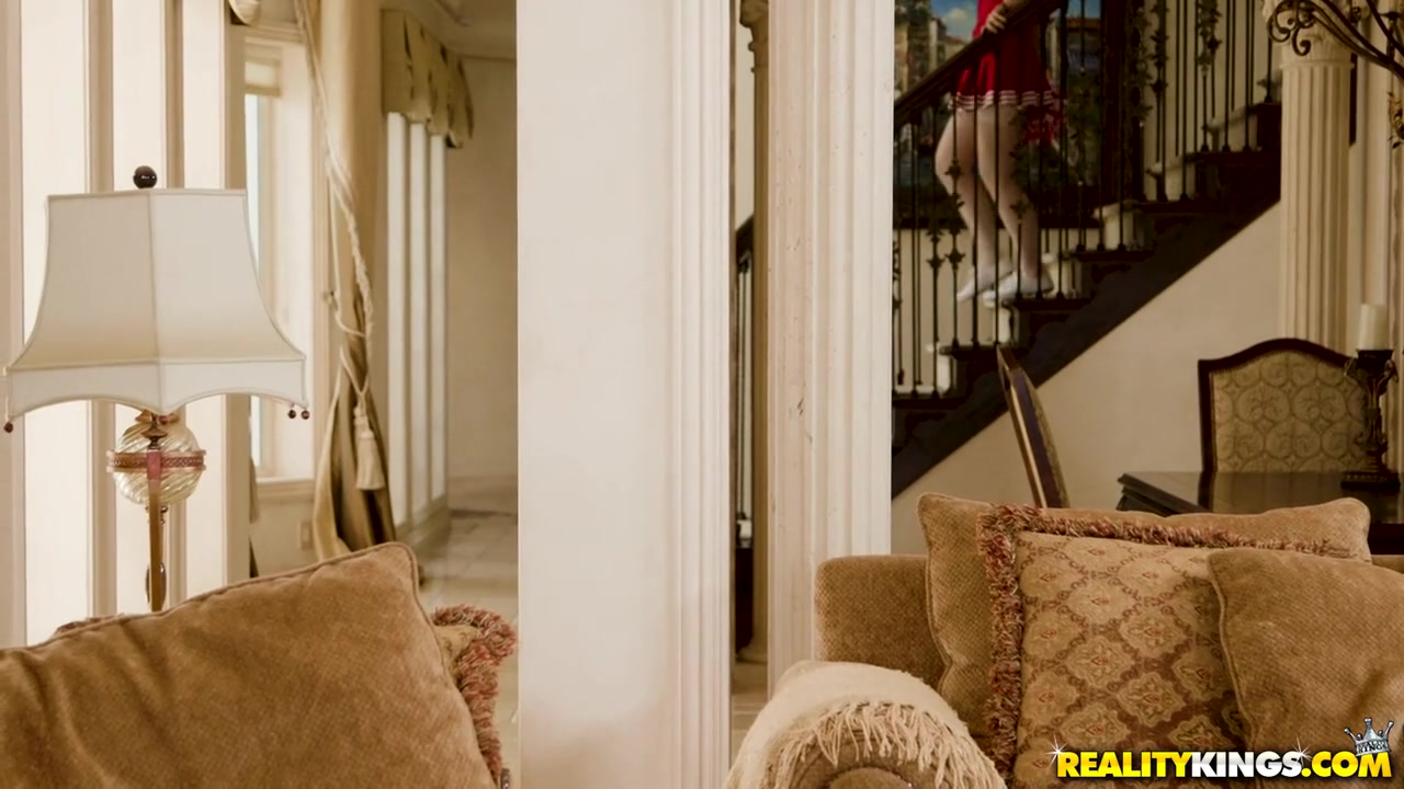 My Stepdaughter The Cheerleader - RealityKings with Sean Lawless, Hunter Rose