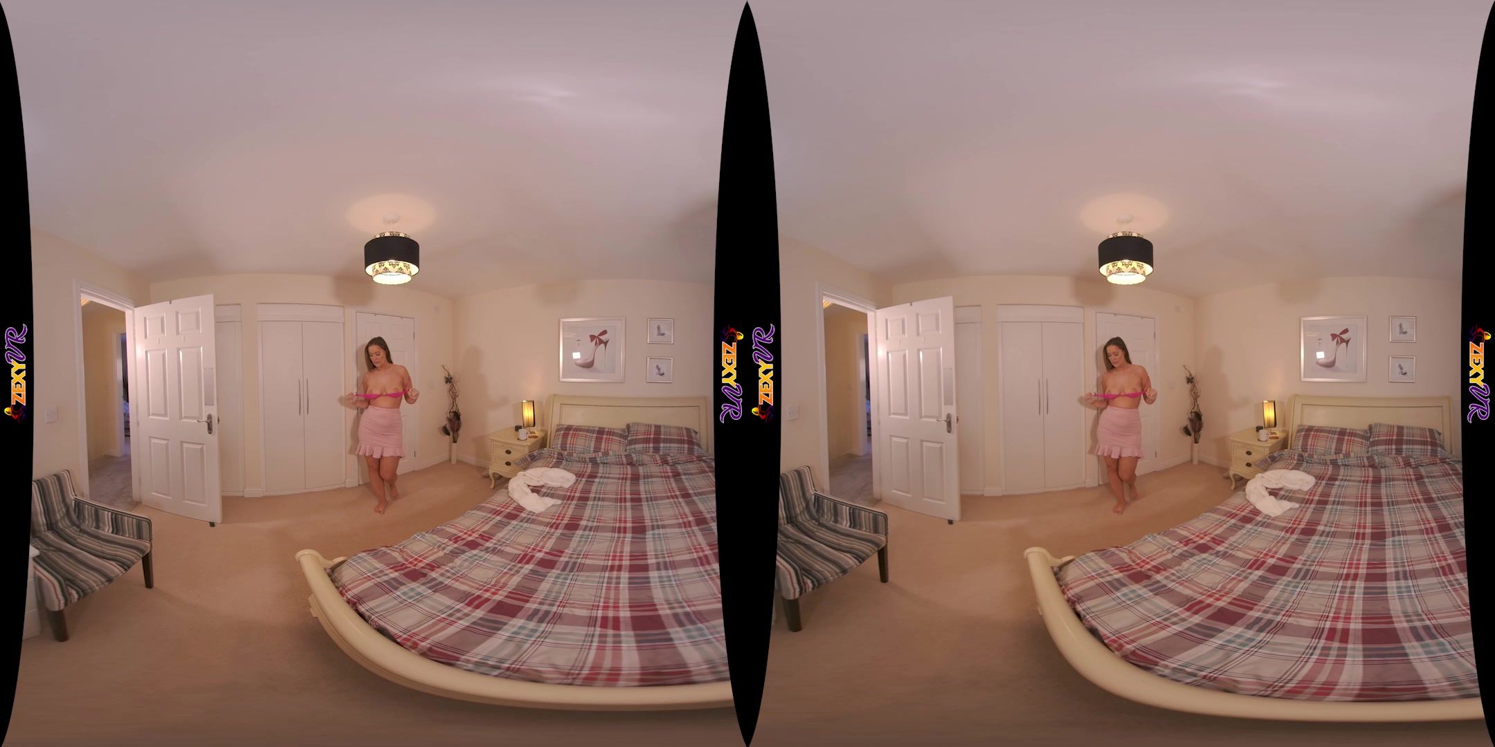 Raunchy Roommate featuring Frankie L - ZexyVR