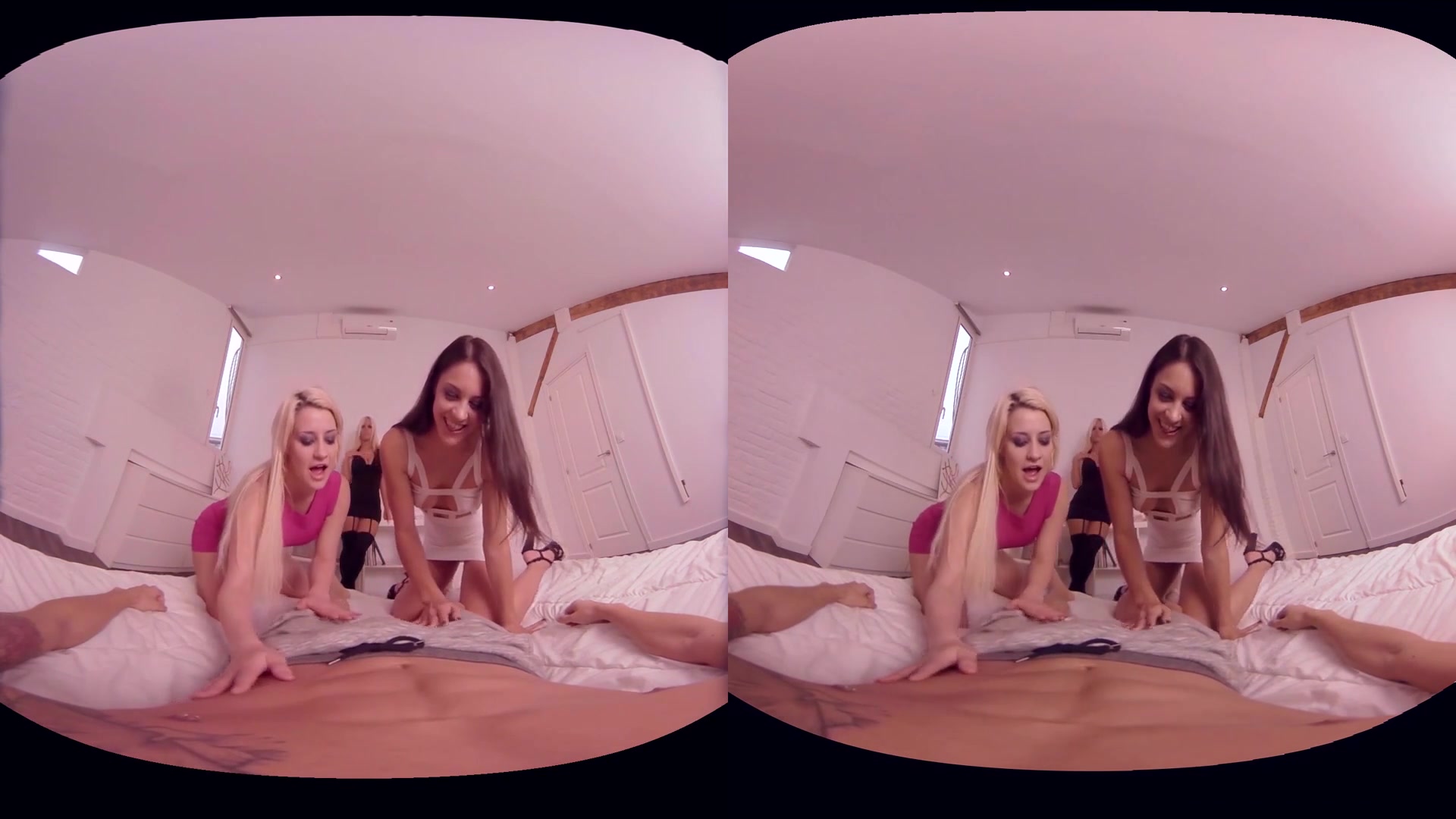 Blondie Fesser Carolina Abril Sienna Day in Oily Birthday - VirtualRealPorn