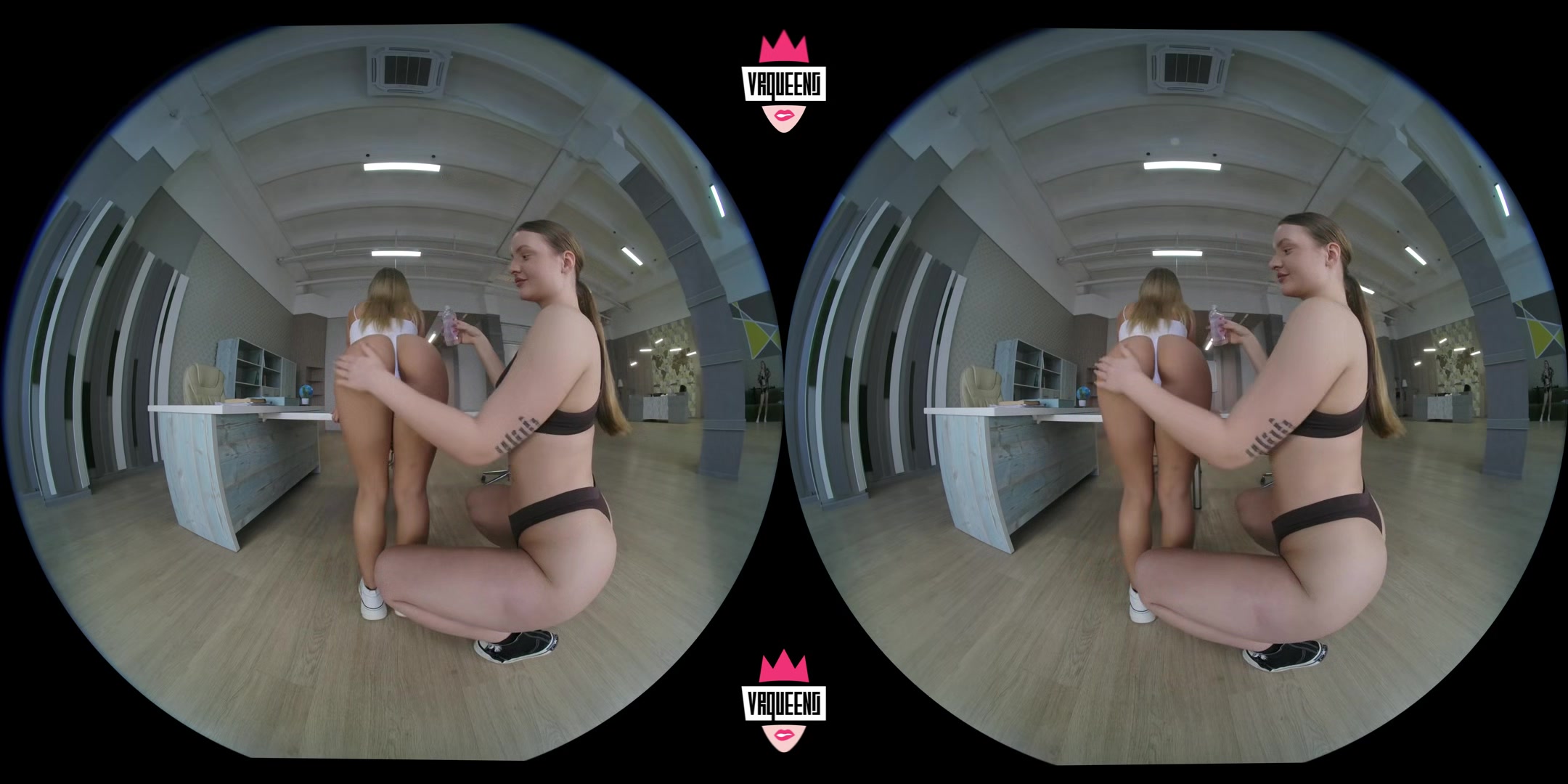Oily Booties - Barby & Liona - Vr Queens