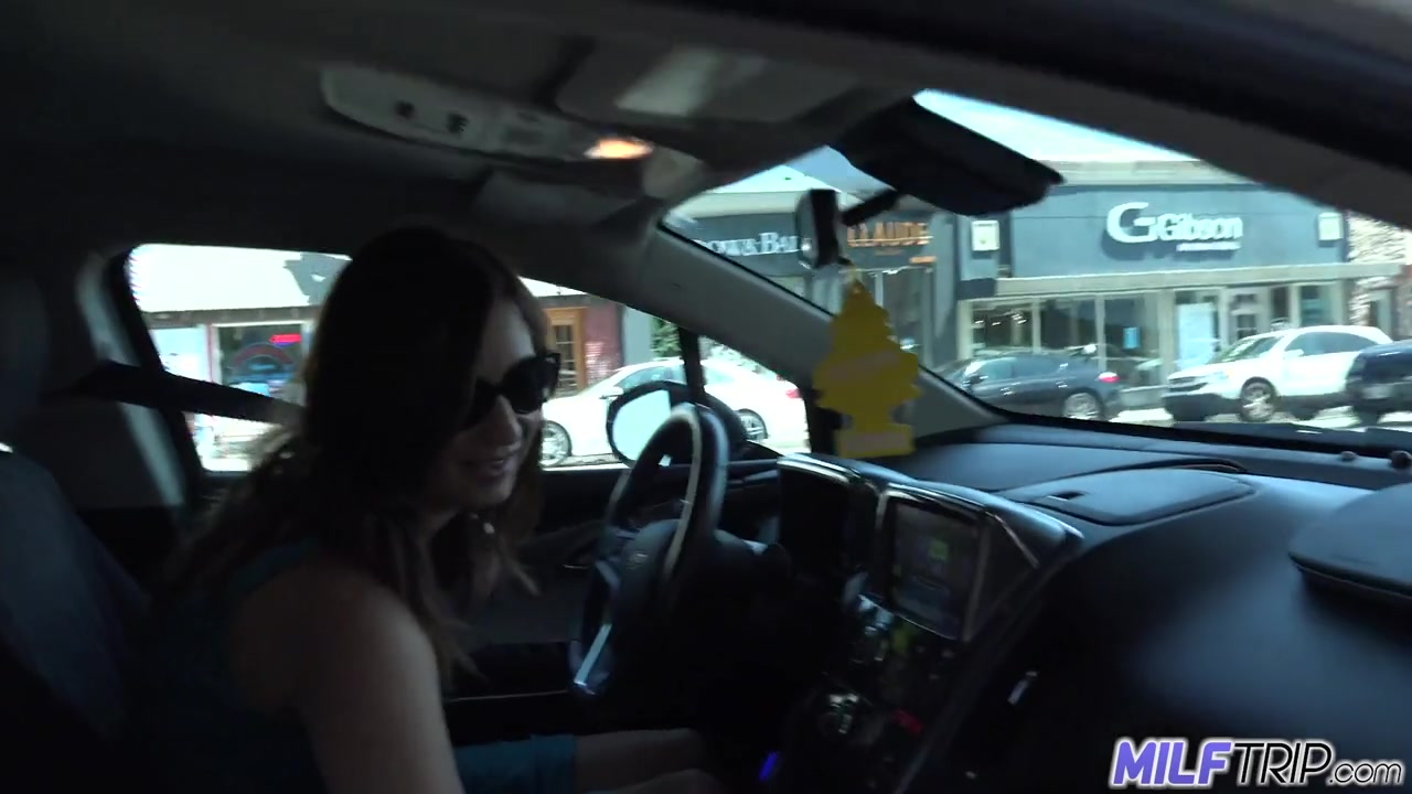 Big Boobs Milf Driver Alice Screws Male Passenger - Milf Trip