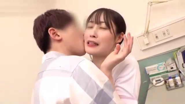 08322 Amateur vaginal ejaculation!