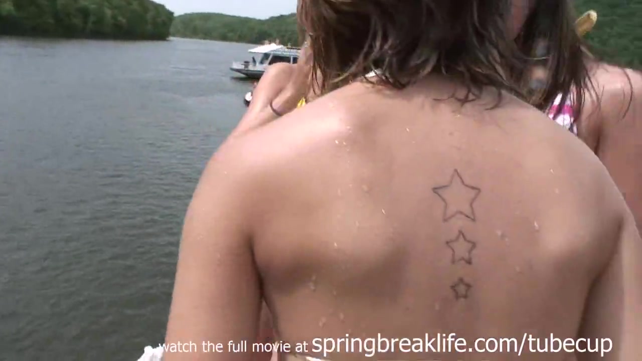 SpringBreakLife Video: Sexy Chicks Rockin' Out