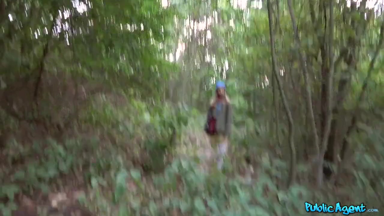 Lola Bambola Martin Gun in Lost dog leads to hot outdoors sex - PublicAgent