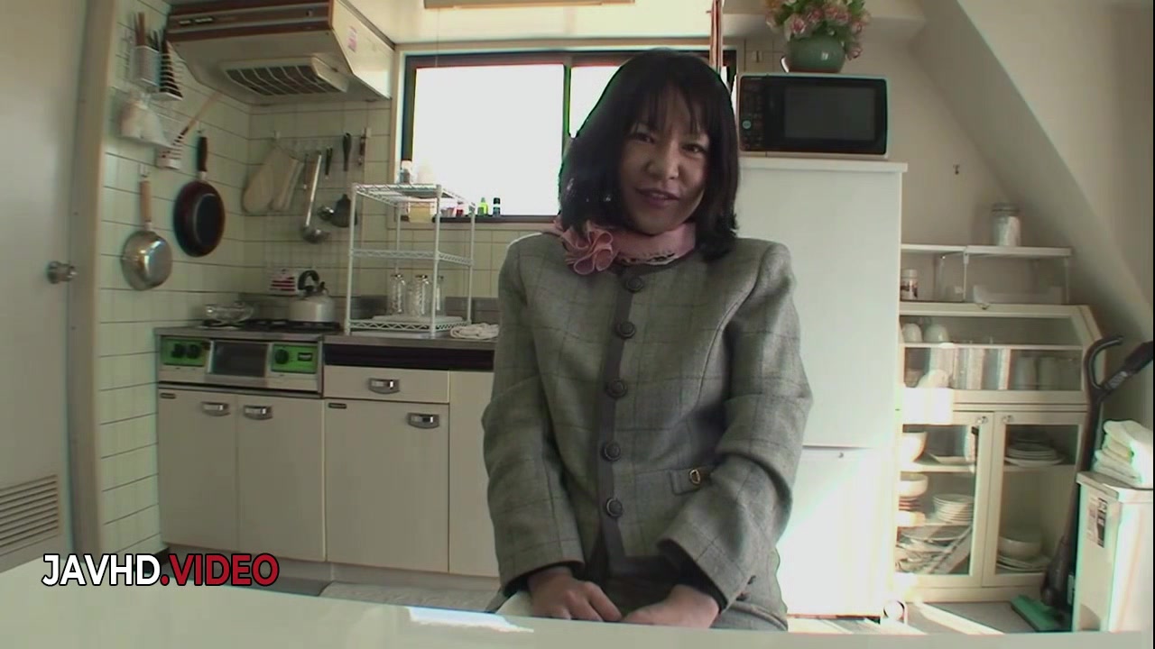 Passionate Japanese Woman Kiyoe Majima Vibrates Her Hairy Pussy Sensually