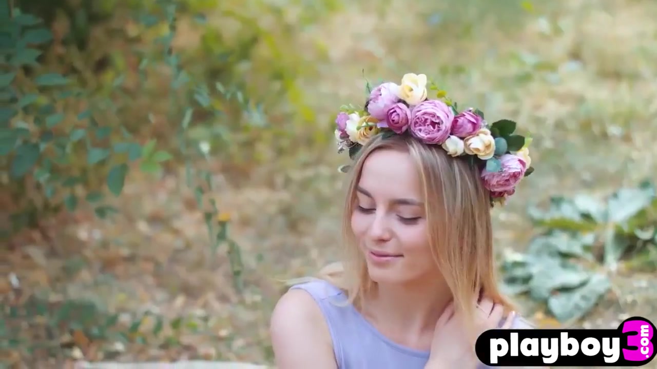 Sexy Natural teen 18+ Model With Perfect Natural Boobs Jilean Amazing Posing