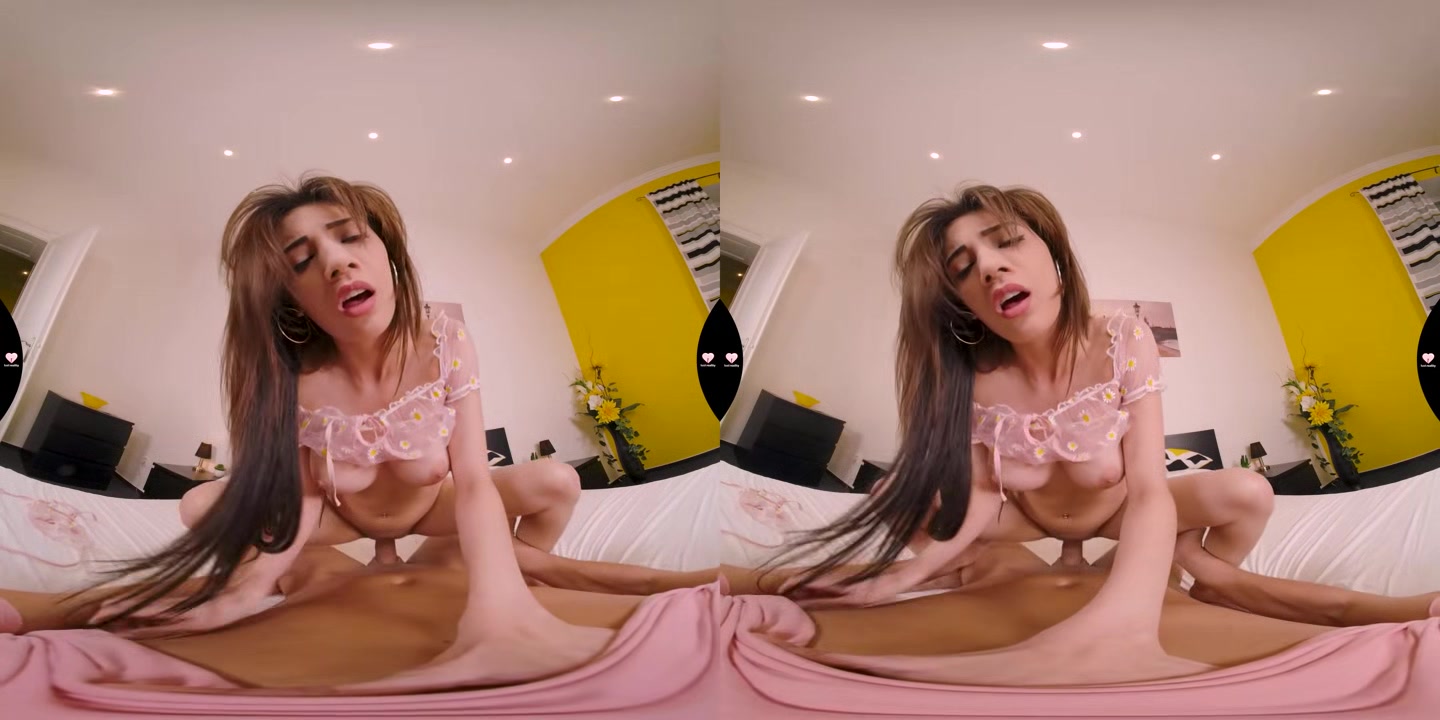 Hot Latina Emily Pink Makes You Happy - LustReality