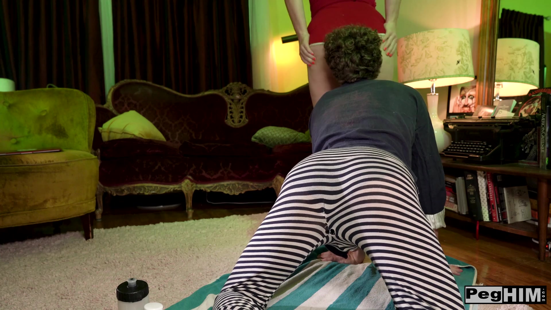 Fooling Around With Siouxsie Q - Sex Movies Featuring Peghim