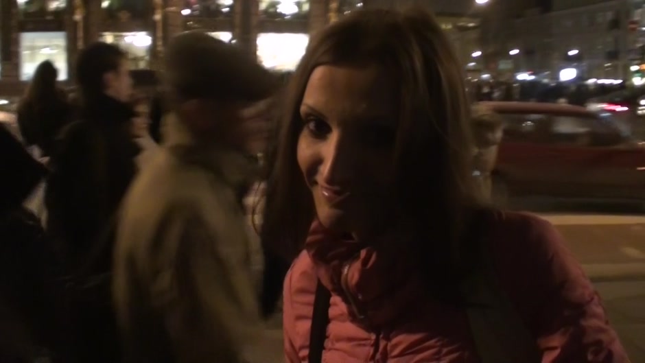 Katarina in video with a street fucking with a beautiful chick