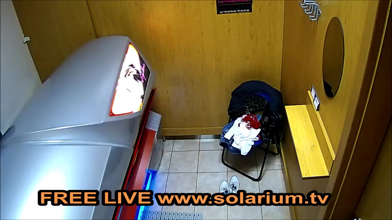 Solarium Cam Blonde teen 18+ fingers herself in the Public solarium