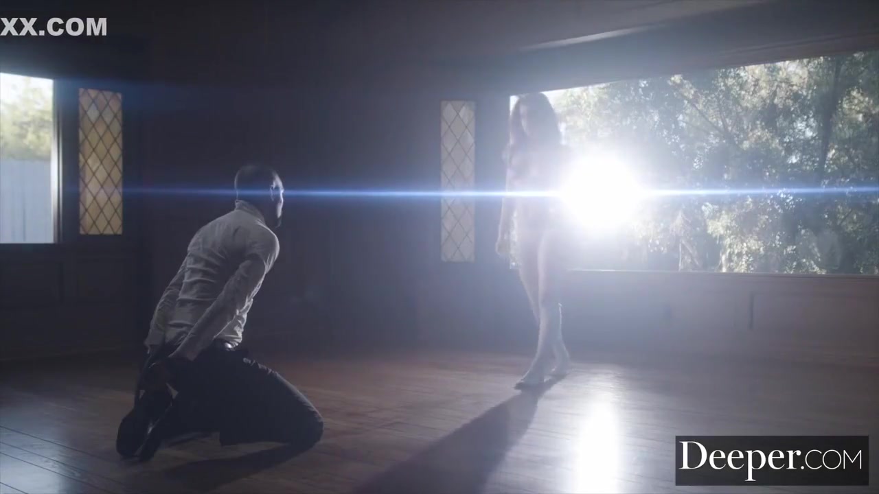 Alina Lopez - Alina The Latina Bangs While Ufo Lands Outdoor