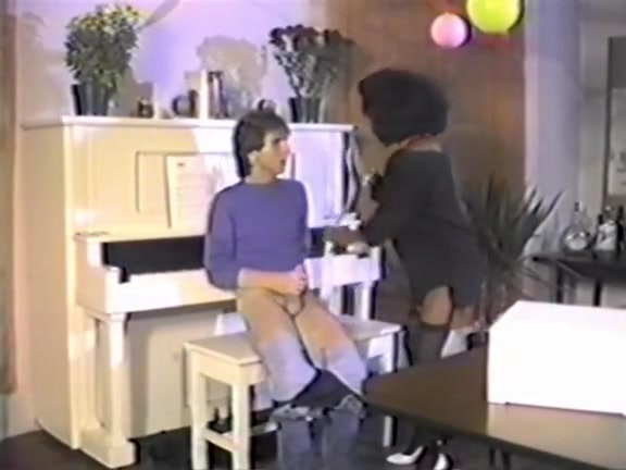 Deliah, Marita Ekberg, Sahara in classic sex clip