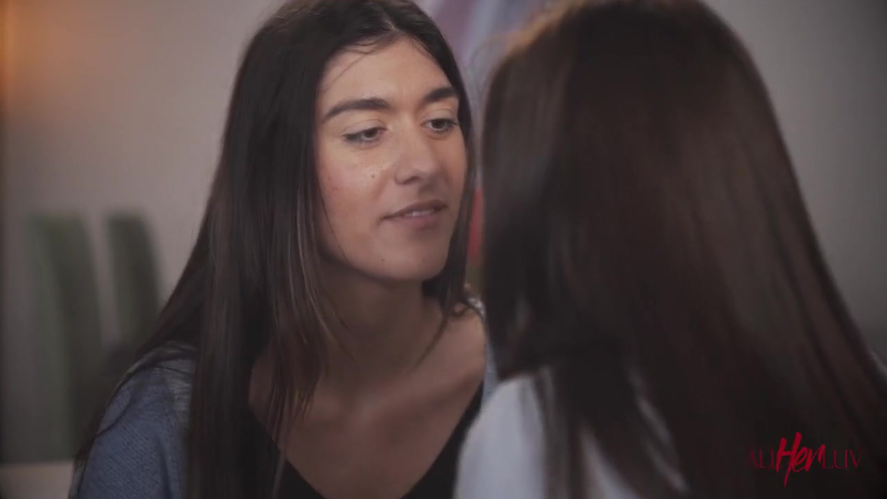 Aubry Babcock And Aubree Valentine In Looking For Conversations