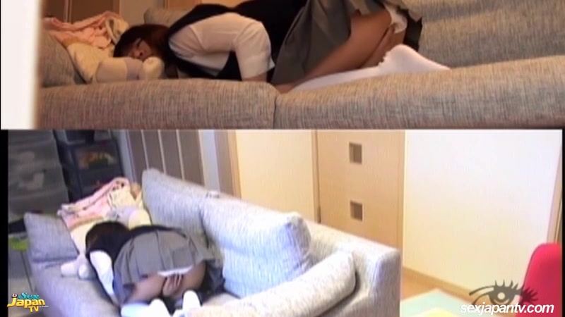 Sofa Snatch! - SexJapanTV