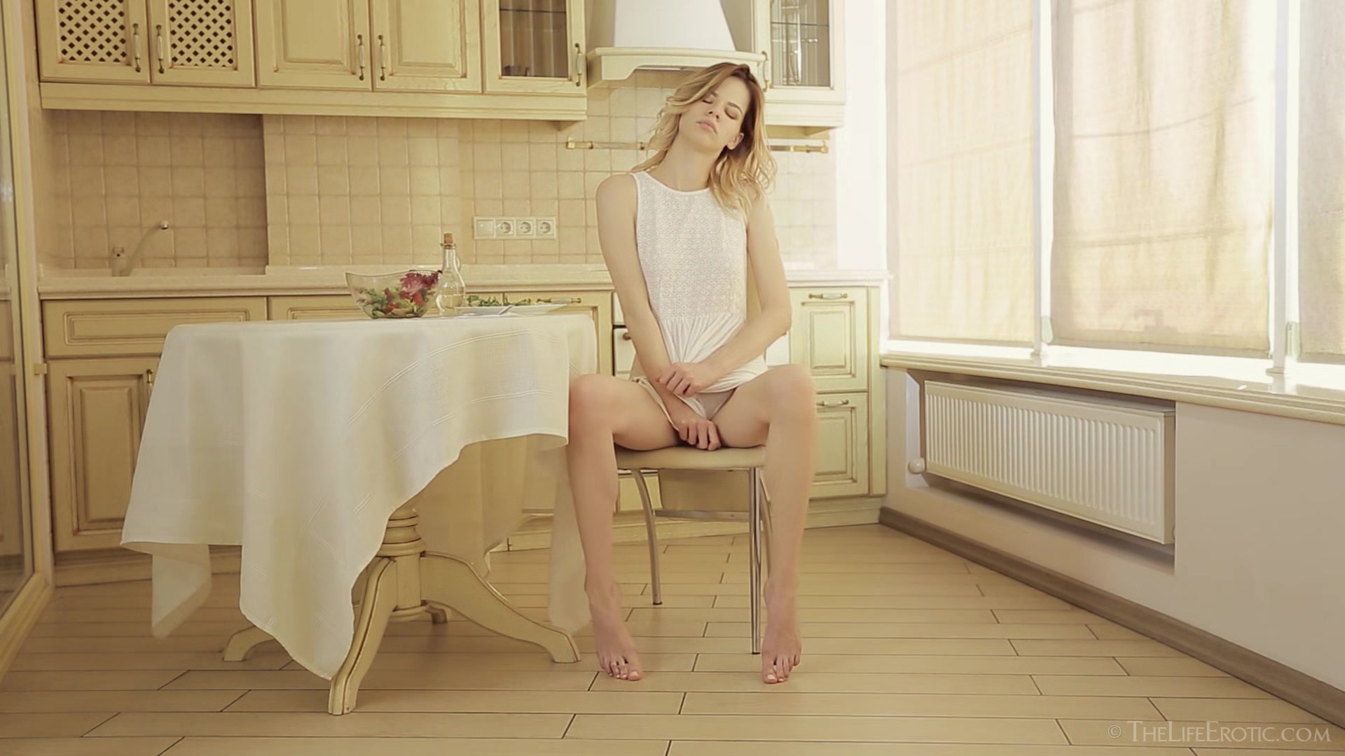 Dinner Delight 2 - Crystal Maiden - TheLifeErotic