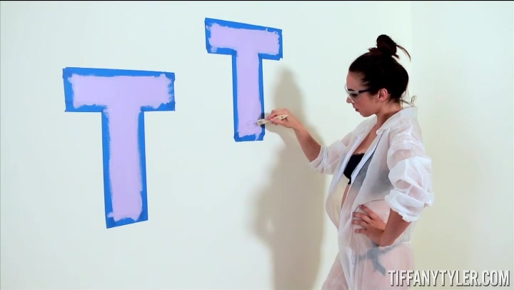 Tiffany Tyler Gets Messy with the Paint - TiffanyTyler