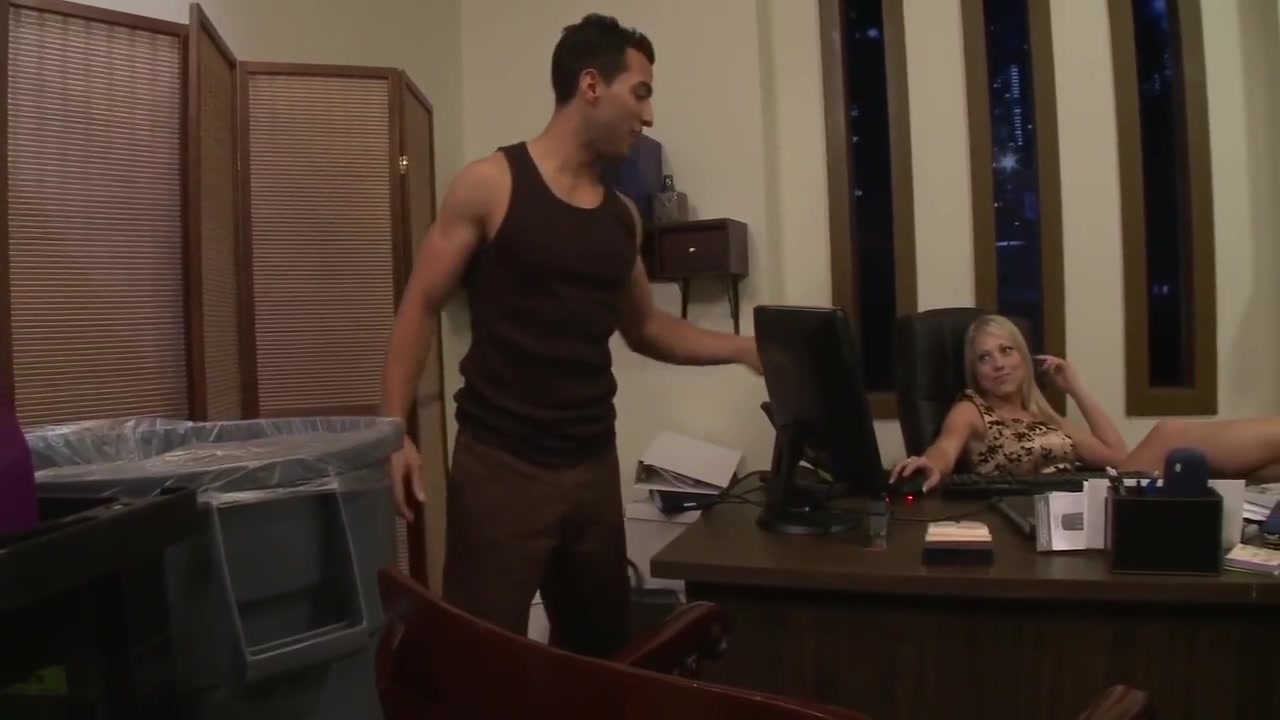 An Uninhibited Woman With Light Hair Gets Her With Mikey Butders And Shawna Lenee