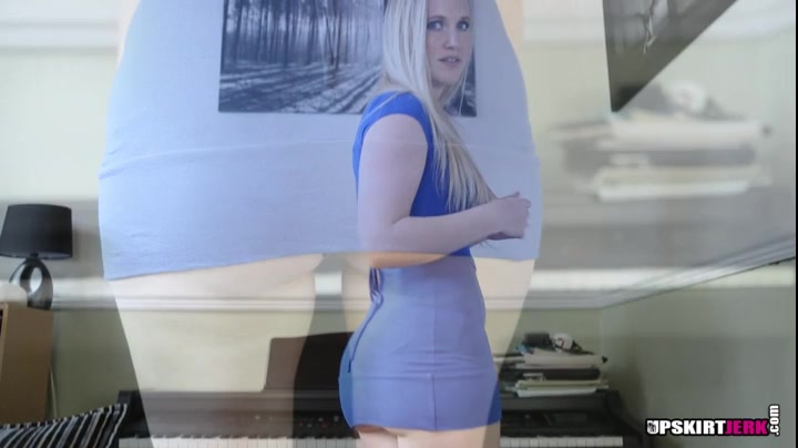 Toni Lou "Pianist Panties" - UpskirtJerk