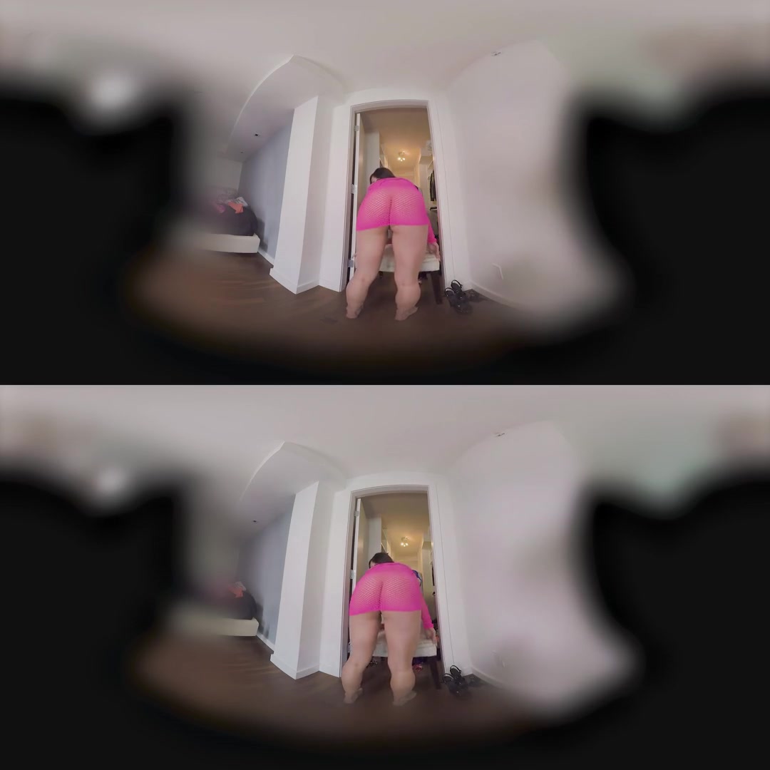 Mia Madison in The GFE Collection: Pre Party Warmup - HoloGirlsVR