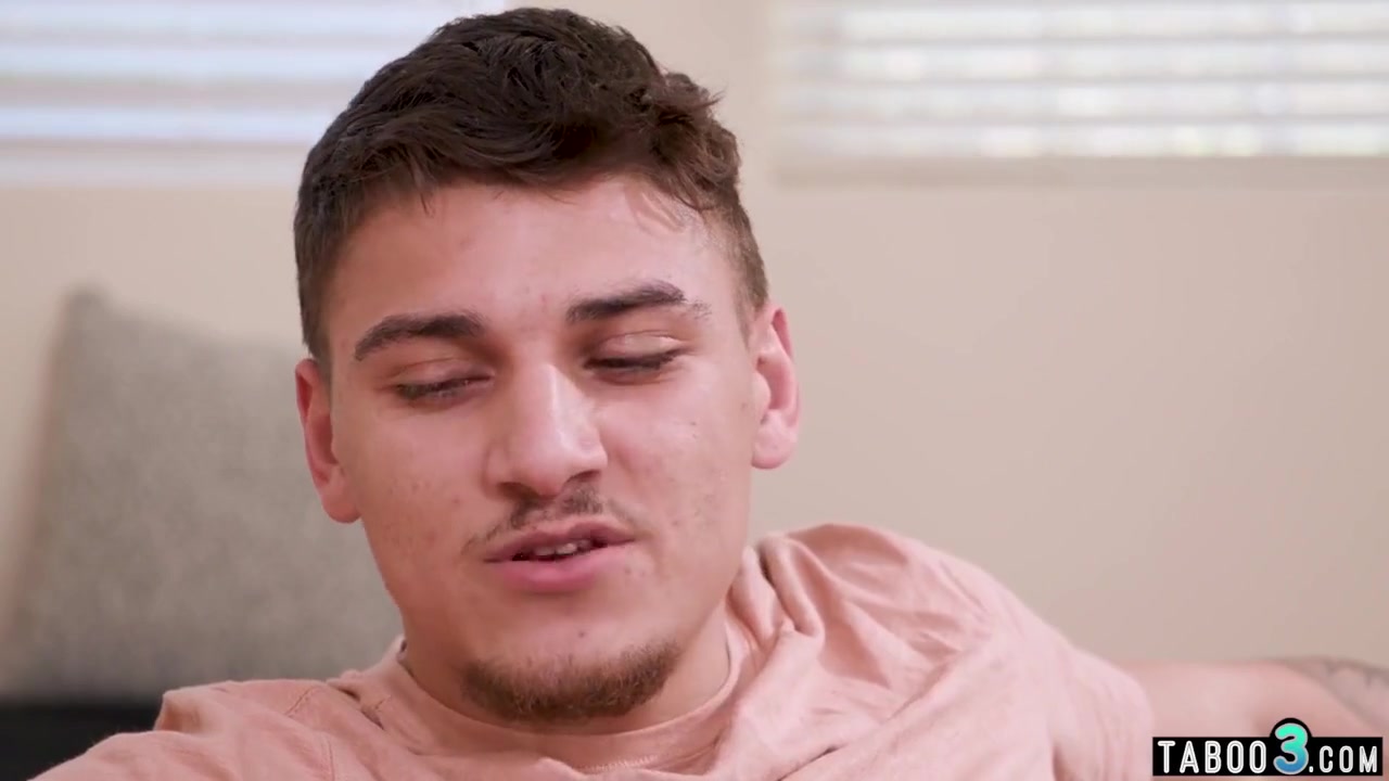 Stepbro Made His Young Stepsister Squirt With Coco Lovelock