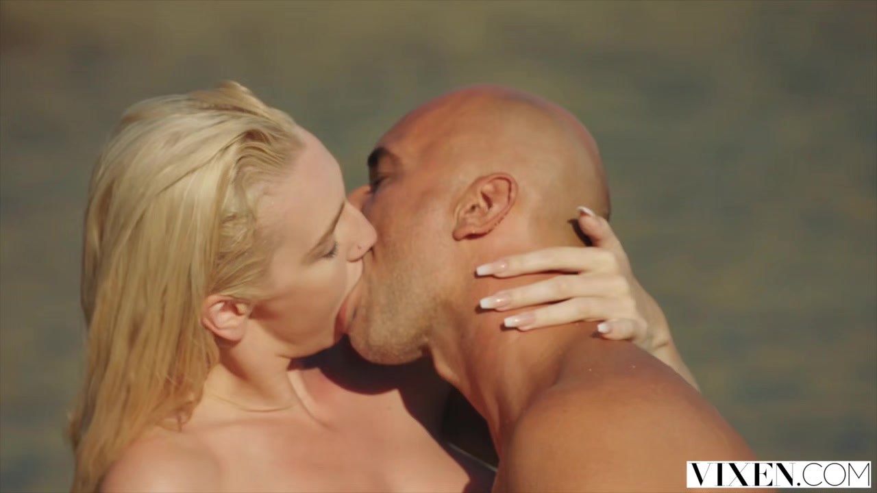 VIXEN Kendra Sunderland passionate sex on a beach