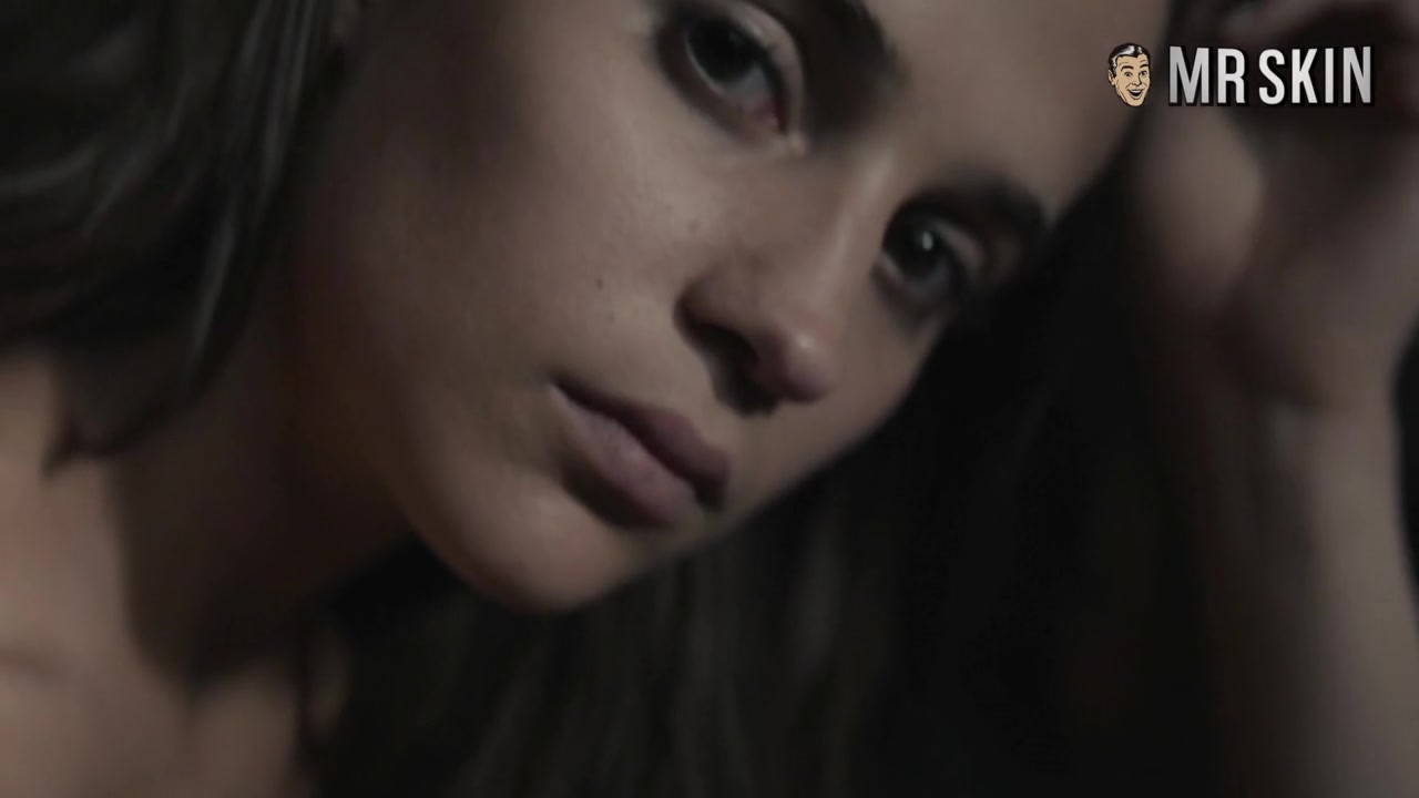 Alison Brie in The Disaster Artist, Oh, Hi Boobs - Mr.Skin