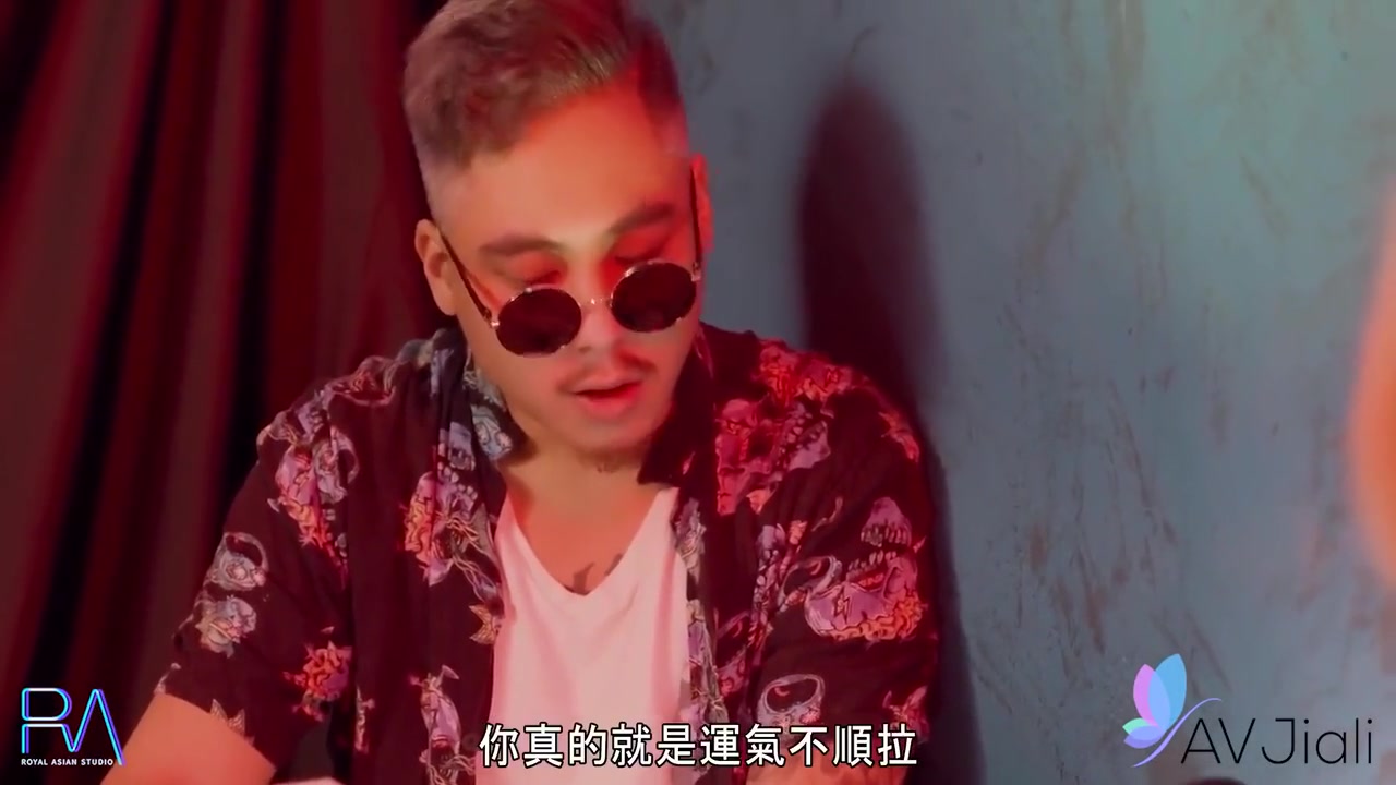 Decides To See A Medium To Help Turn Her Life Around With Sofia Takigawa, Wu Fangyi And Li Zhiyan