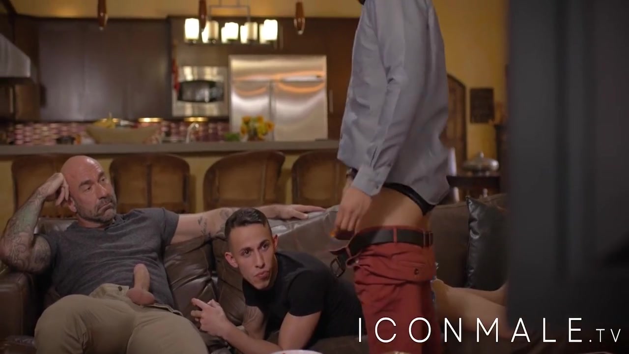 Gay Passive Has A Threesome For The First Time 10 Min With Zeno Rey, Des Irez And Gay Porn