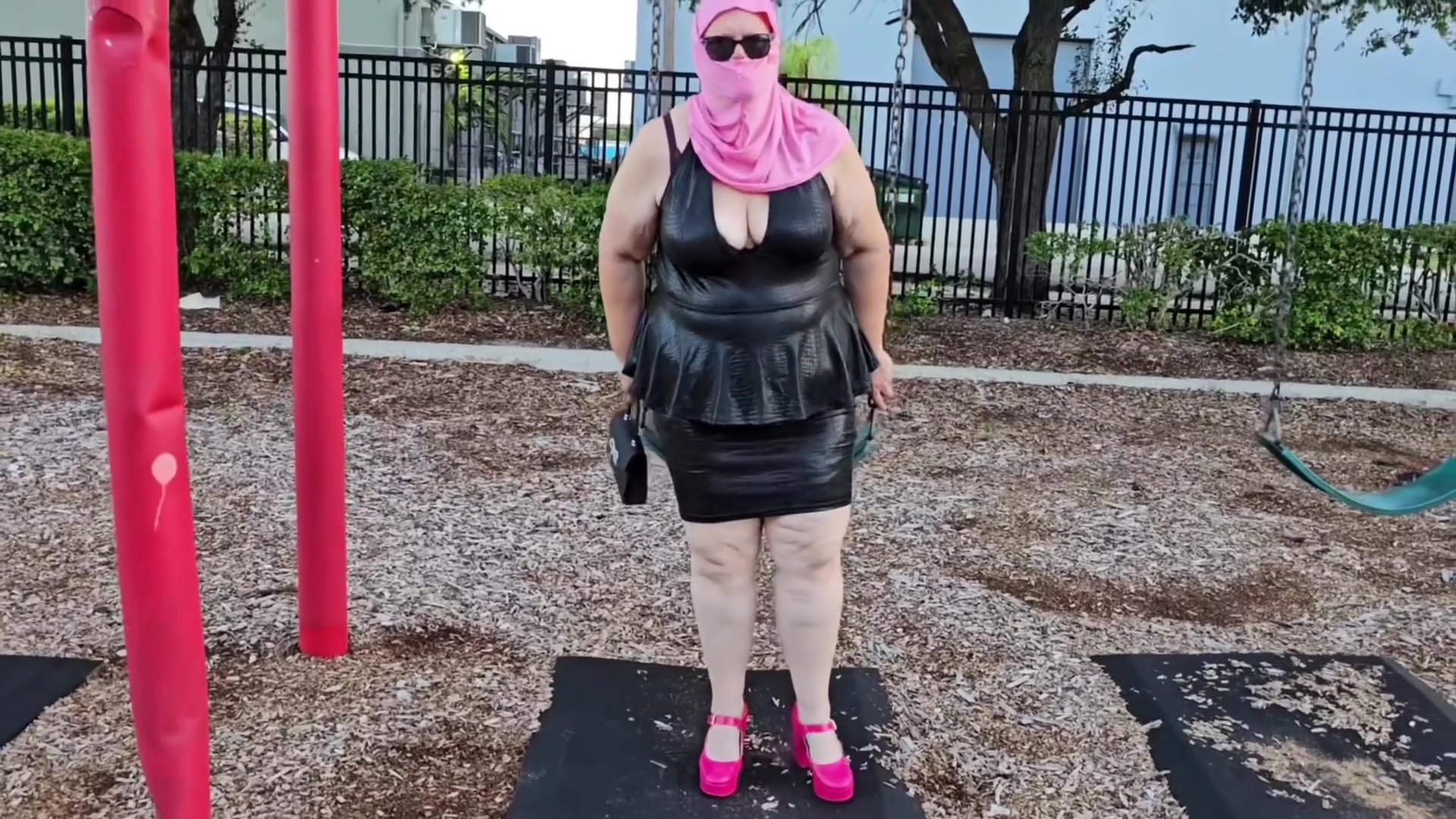 Stranger Found Me With My Legs Open In Car, And Fingered My Pussy Until I Piss Outdoor In Public