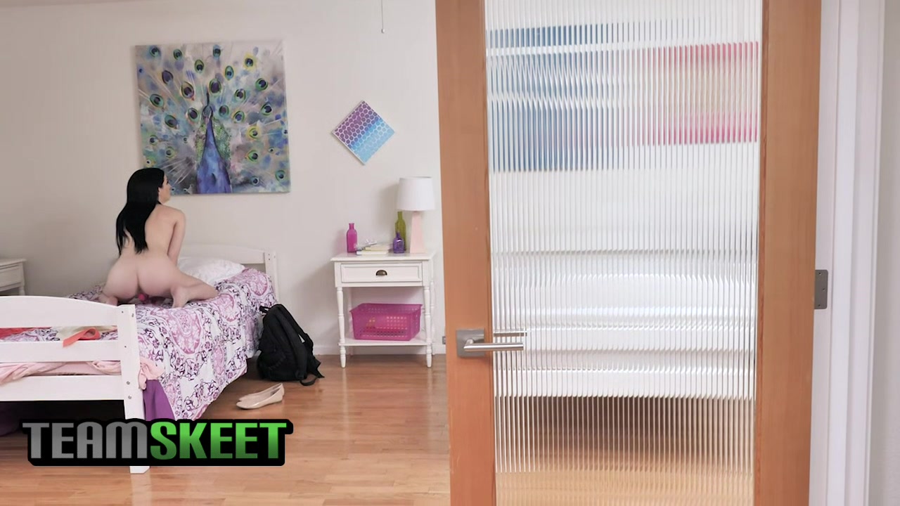 Dyked - Lesbian teens 18+ Fuck With Toys
