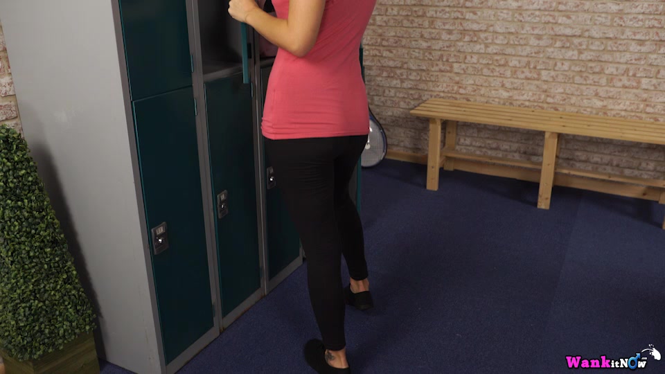Laura - Frisky Workout - Sexy Videos - WankitNow