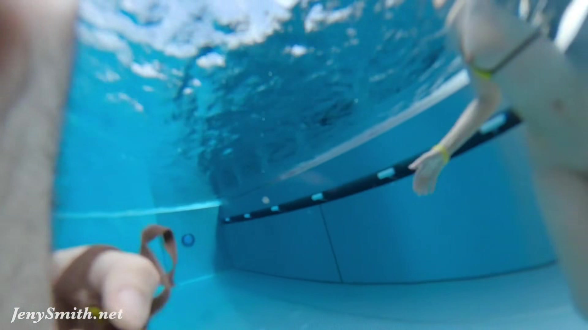 Jeny Smith bottomless in Spa. Naked underwater