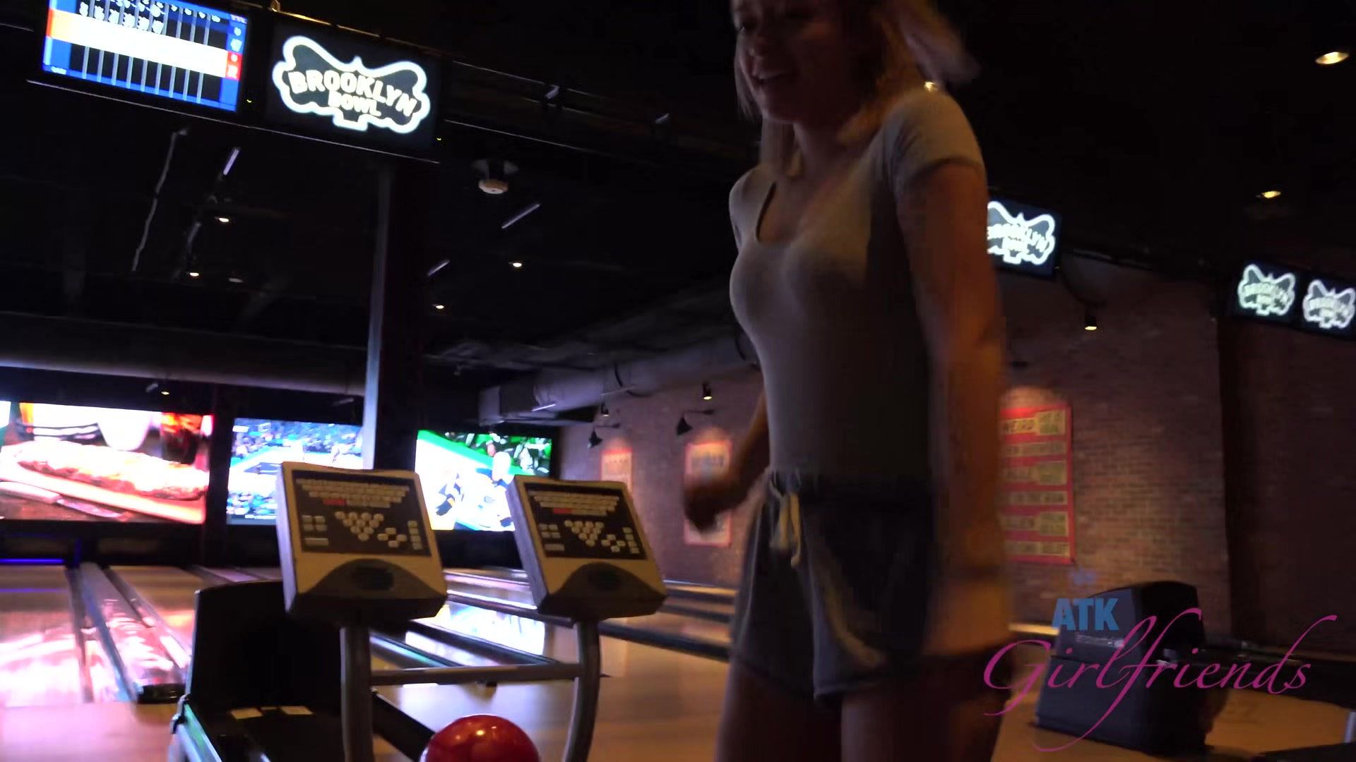 Virtual Vacation Las Vegas With Izzy Belle 1/3