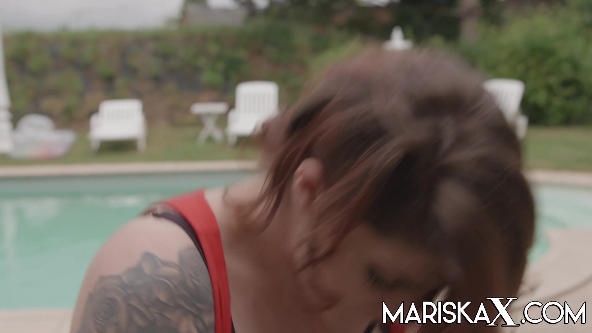 MARISKAX Busty babe Lucia Love seduces the pool boy