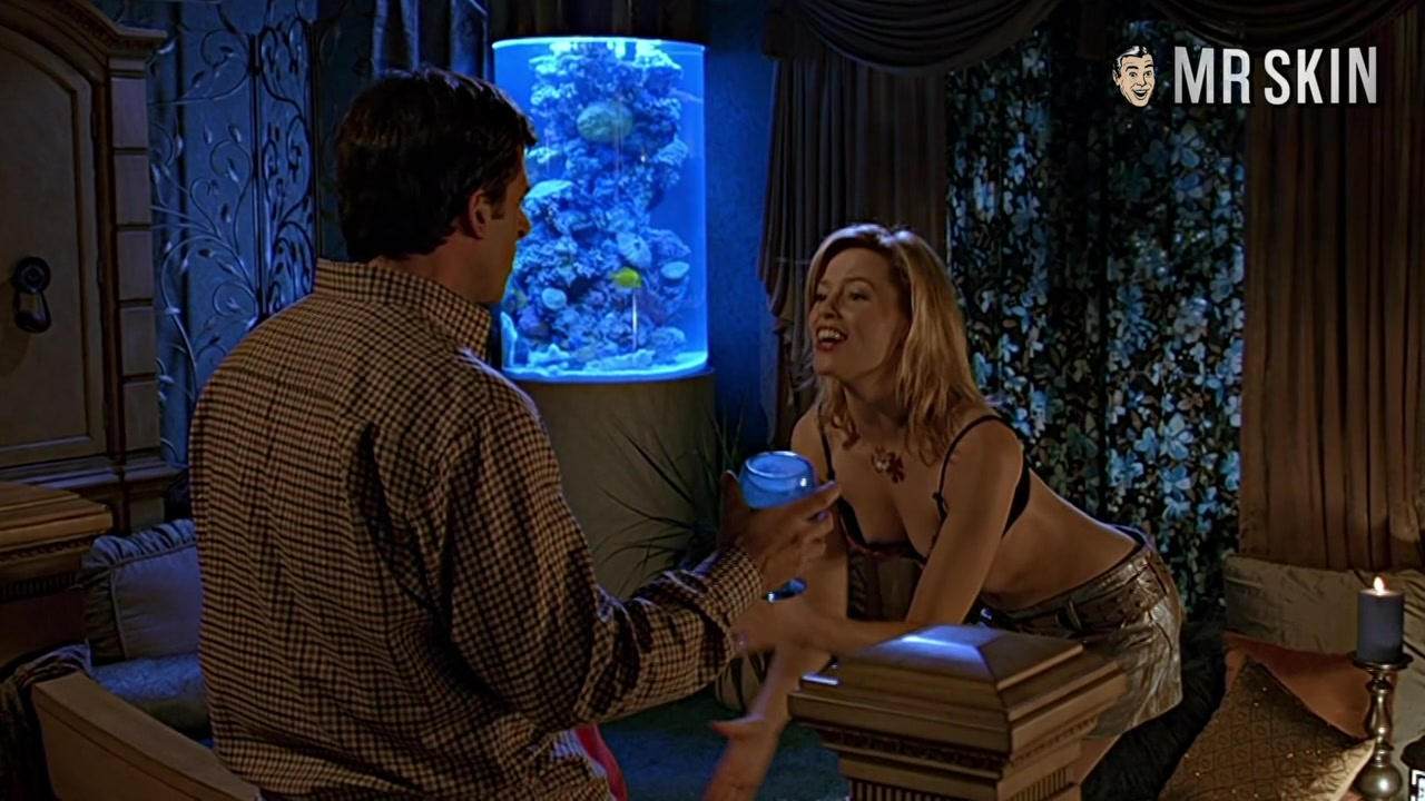 Turn Happytime to Fappytime with Elizabeth Banks Nude - Mr.Skin