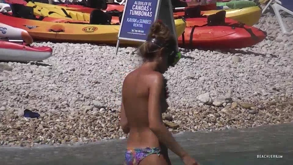 Sexy Snorkelers - BeachJerk