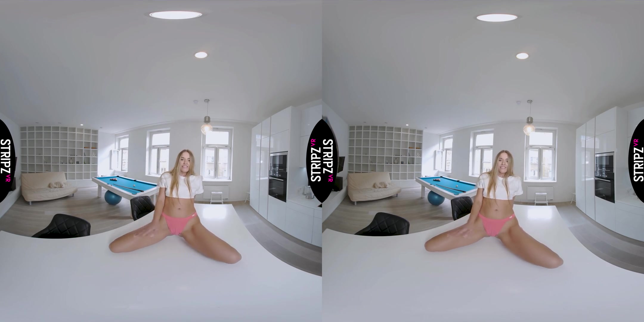 Little Groover - Sexy teen 18+ Blonde Solo Striptease