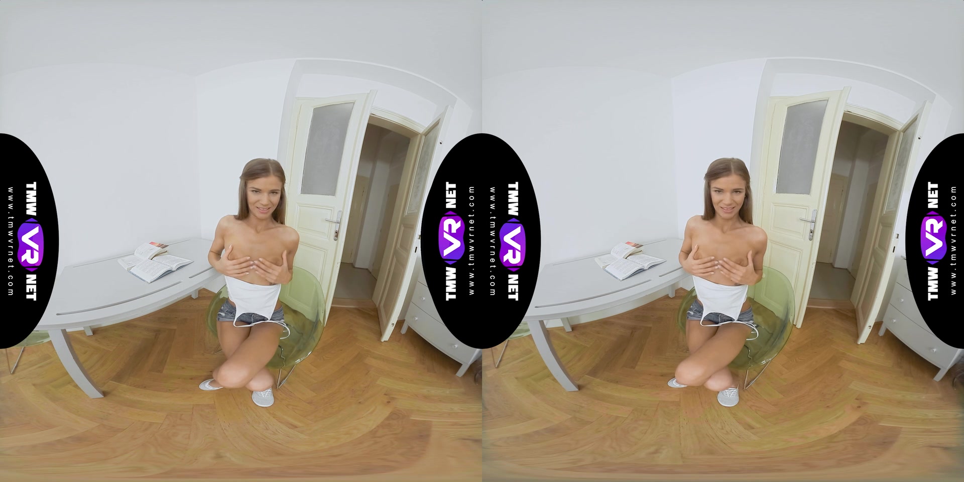 Sweetie rubs cunt to relax - TmwVRnet