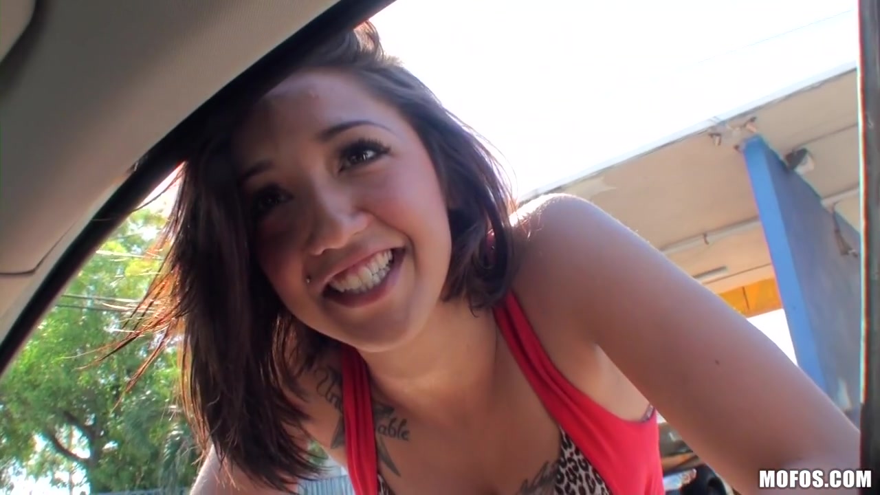 Stefania Mafra - Porkin' at the Carwash