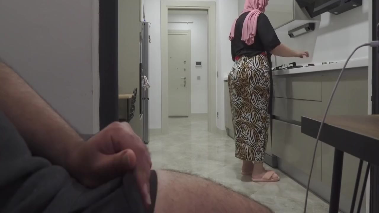 Hijab Maid Is Shocked ! 7 Min