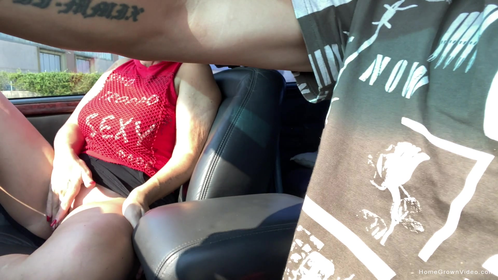 Amateurs Fucking In The Car - Luna Green & Markus Green
