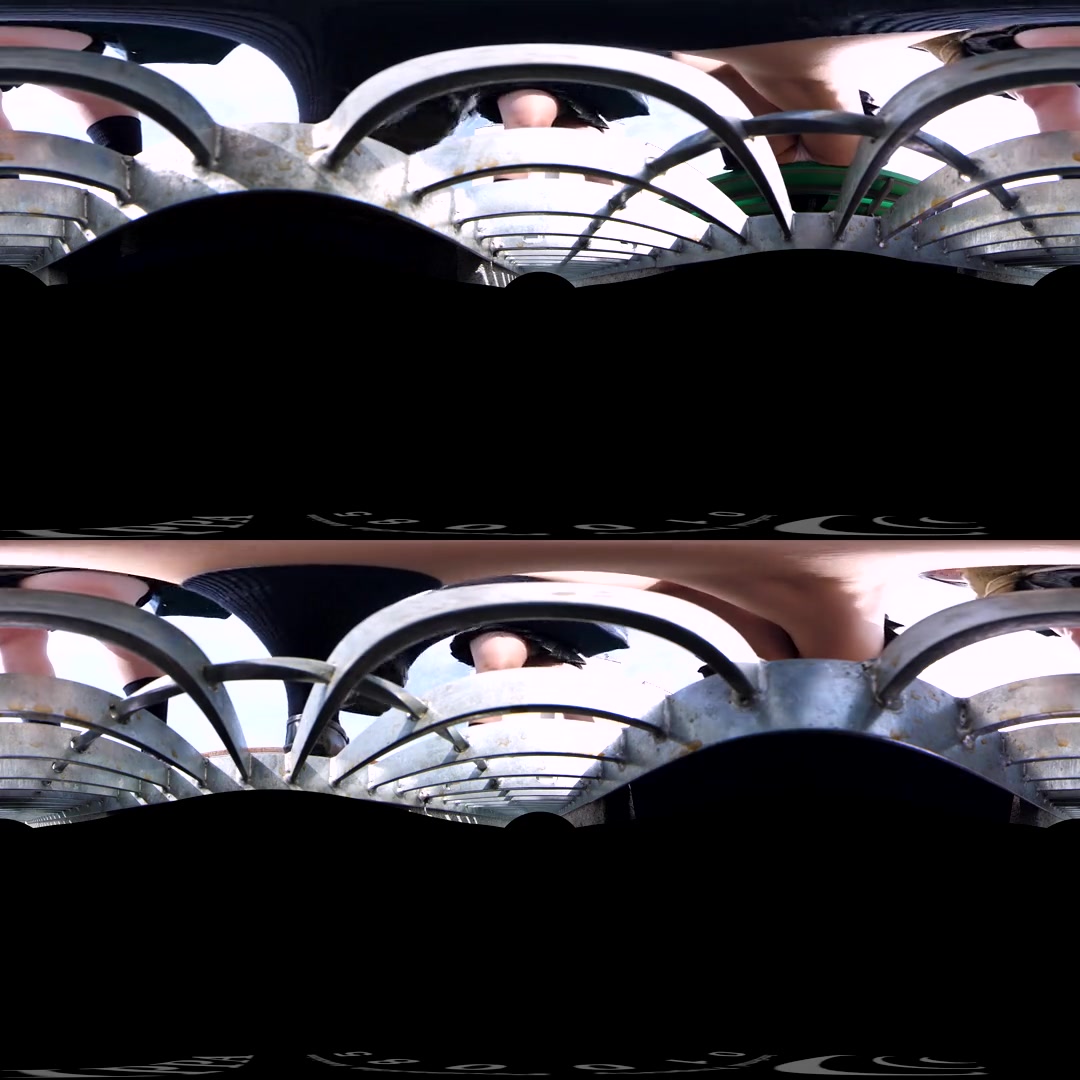 Upskirt Through Gutter VR 2 2 - TMAVR