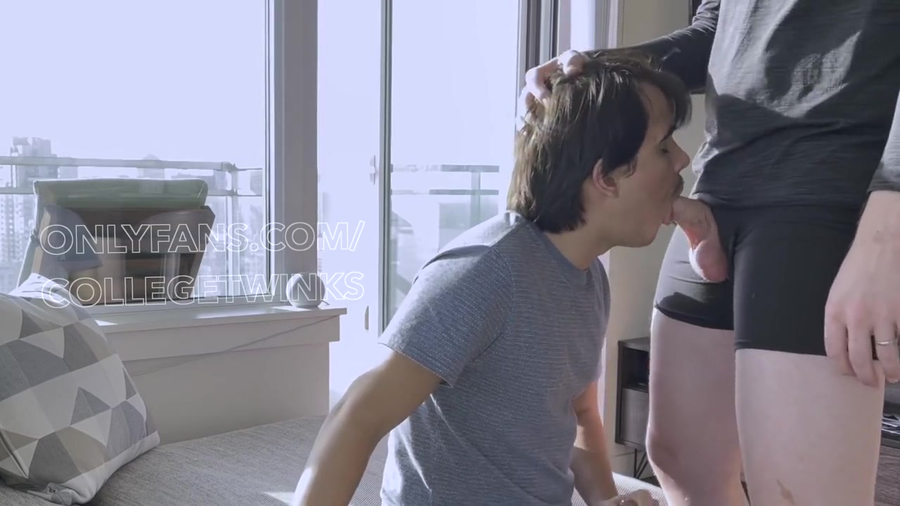 Young College Roommates Bareback Fucking In The City
