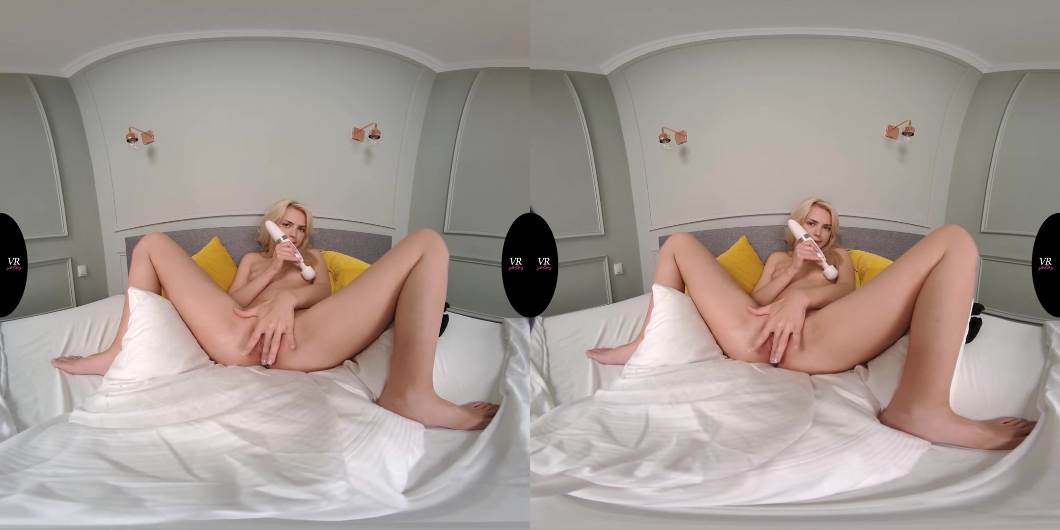 Lika Star - Cute Blonde Solo with a Hitachi Magic Wand Masturbating