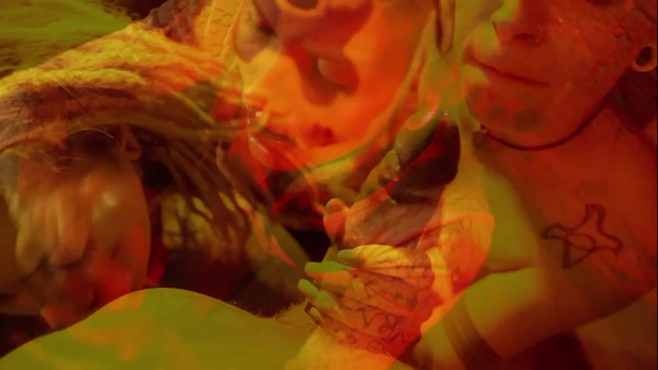 In Between Linez (2018)