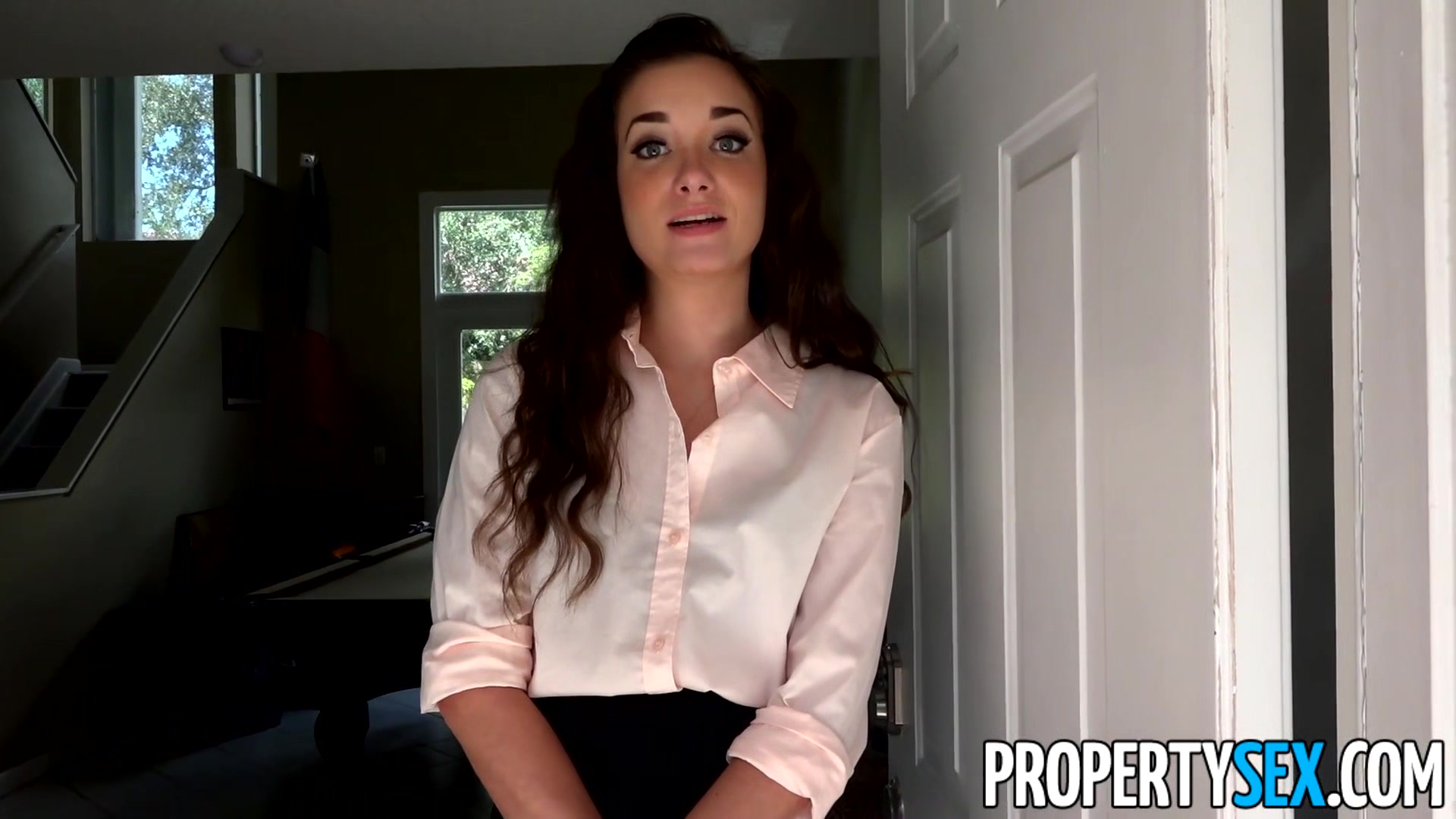 Real Estate Agent Gia Paige Bangs Homebuyers Big Dick