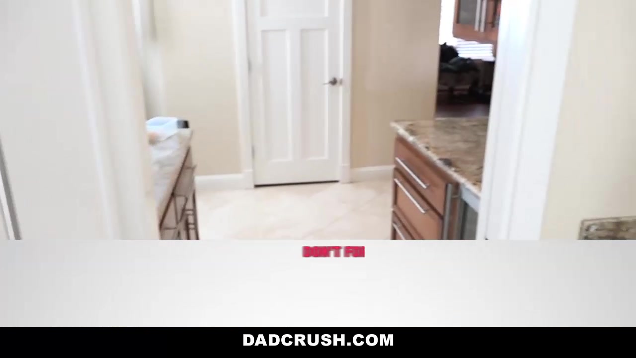 Raven Reign in Quid Pro Quo With My Stepdaughter - DadCrush