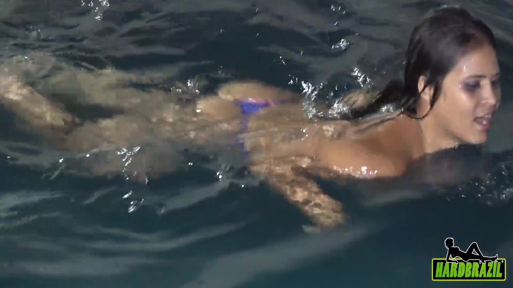 Jeniffer Matrix In Nadando Pelada Na Piscina 3 Min